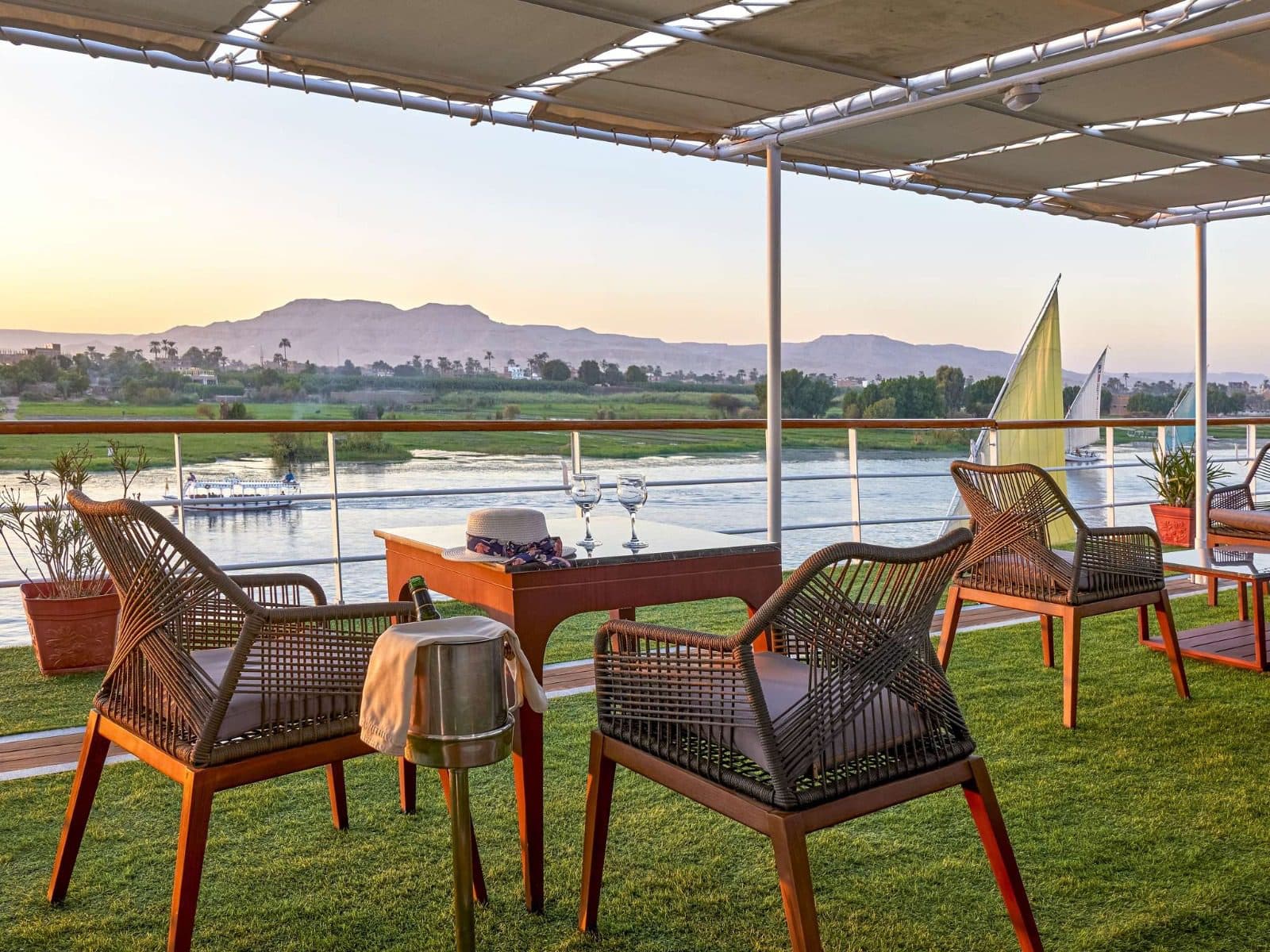Luxury Nile Cruise From Luxor – Ship Exterior