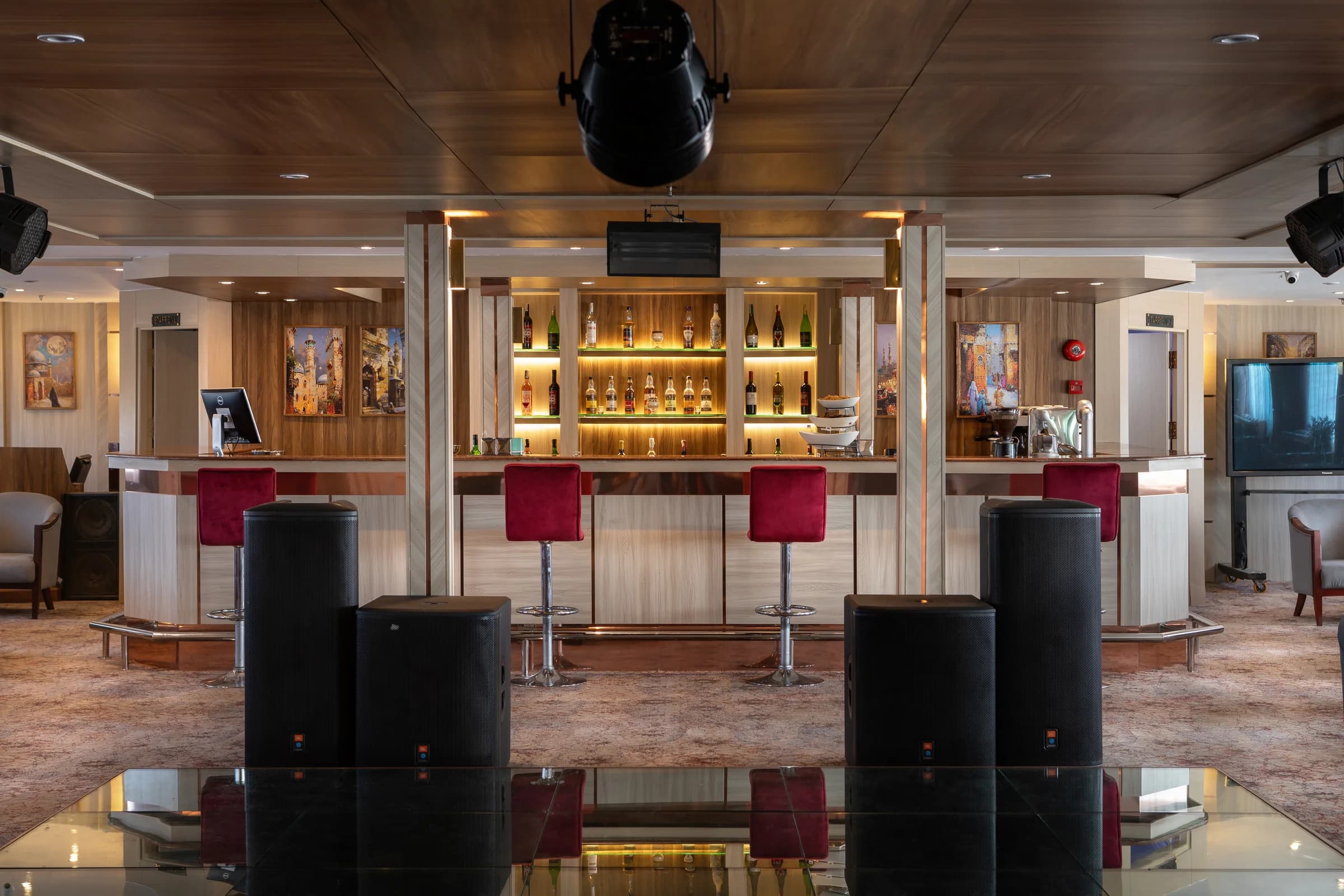 The bar on board the M/S Chateau Lafayette